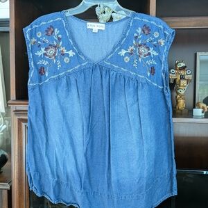 EUC Floral Embroidery, denim tan sz L
